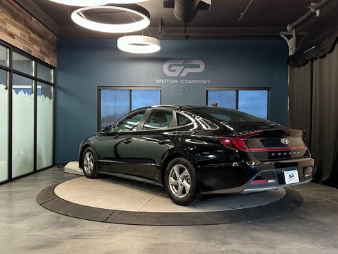 Used 2023 Hyundai Sonata SE FWD image 5