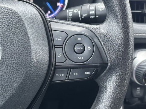 Used 2023 Toyota RAV4 XLE image 23