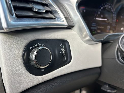 Used 2014 Cadillac SRX Luxury w/ Driver Awareness Package image 13