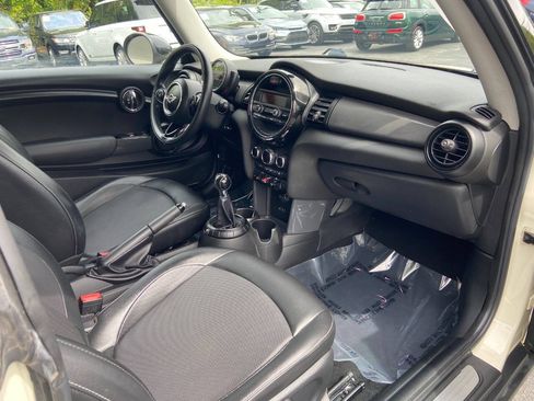 Used 2015 MINI Cooper 2-Door Hardtop FWD image 12