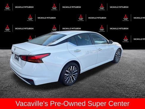 Used 2025 Nissan Altima 2.5 SV FWD image 5