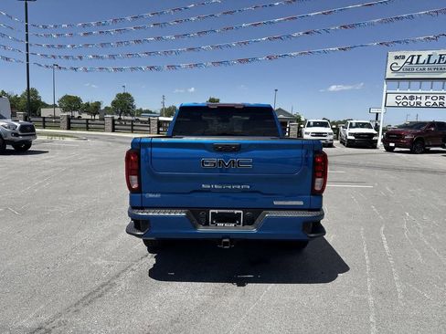Used 2023 GMC Sierra 1500 Elevation w/ LPO, Elevation Black Package AWD/4WD image 18