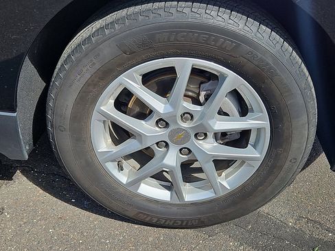 Used 2024 Chevrolet Equinox LT FWD image 8