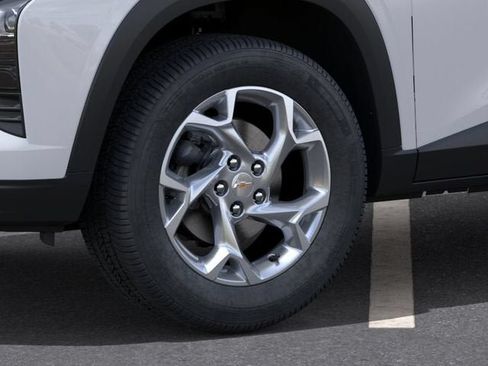 New 2026 Chevrolet Trax LS w/ LS Convenience Package FWD image 9