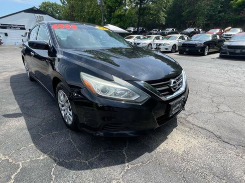 Used 2017 Nissan Altima 2.5 S w/ Power Driver Seat Package FWD image 13