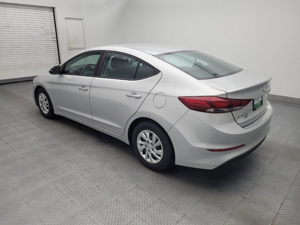 Used 2018 Hyundai Elantra SE FWD image 3