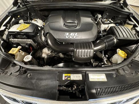 Used 2014 Jeep Grand Cherokee Overland w/ Advanced Technology Group image 36