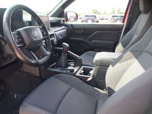 Used 2024 Toyota Tacoma SR AWD/4WD image 12