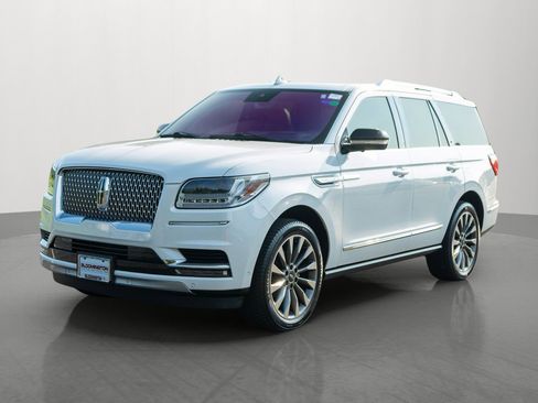 Used 2020 Lincoln Navigator Reserve w/ Luxury Package AWD/4WD image 3