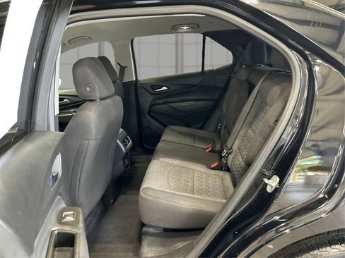 Used 2023 Chevrolet Equinox LT FWD image 10