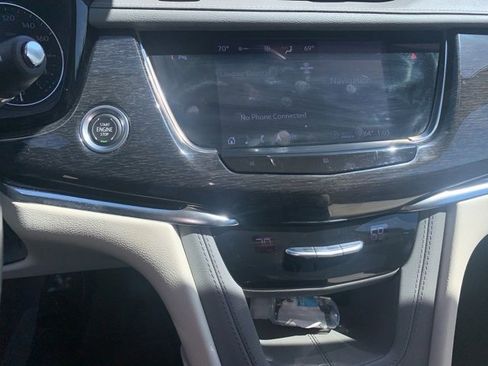 Used 2020 Cadillac XT6 Premium Luxury image 9