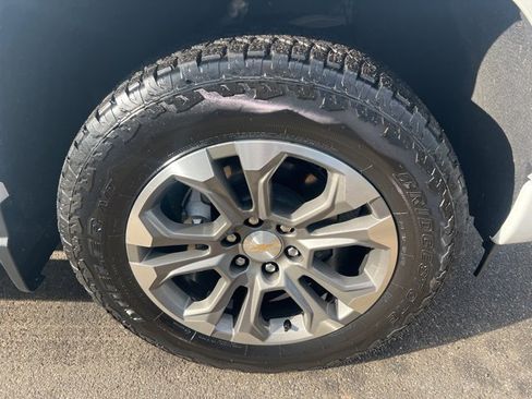 Used 2024 Chevrolet Silverado 1500 High Country w/ Technology Package image 13