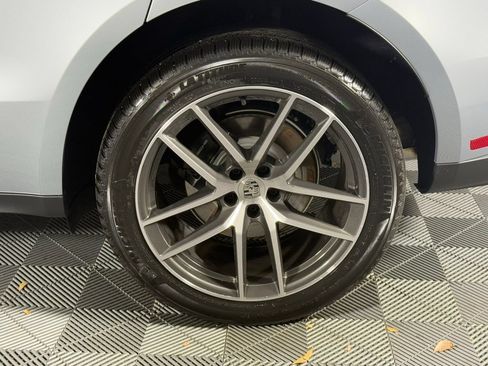 Certified 2026 Porsche Macan AWD/4WD image 14