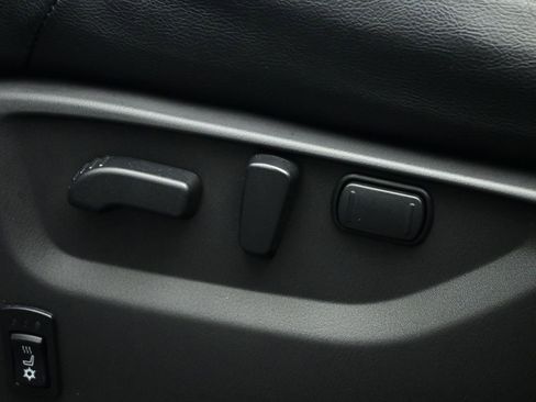 Used 2024 Nissan Armada SL image 16