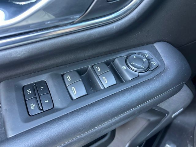 Used 2021 Chevrolet Tahoe Z71 AWD/4WD image 16