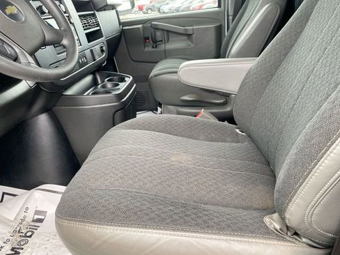 Used 2024 Chevrolet Express 2500 w/ Driver Convenience Package image 18