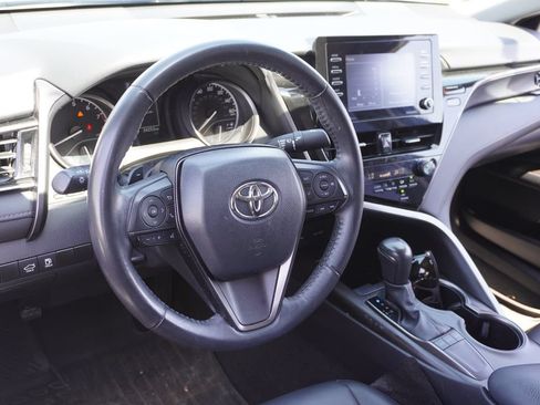Used 2024 Toyota Camry SE FWD image 7