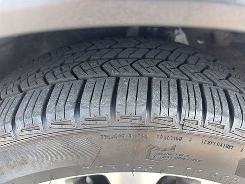 Certified 2022 Ford Escape Titanium AWD/4WD image 10