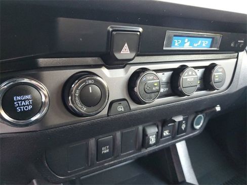 Used 2021 Toyota Tacoma TRD Off-Road image 22