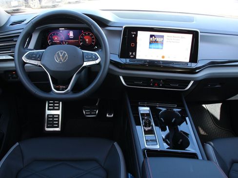 New 2026 Volkswagen Atlas Peak Edition AWD/4WD image 27
