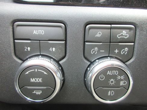New 2026 GMC Sierra 1500 Elevation w/ Elevation Premium Package AWD/4WD image 16