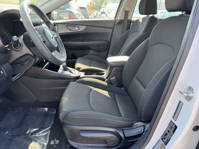 Used 2020 Kia Forte LXS FWD image 11