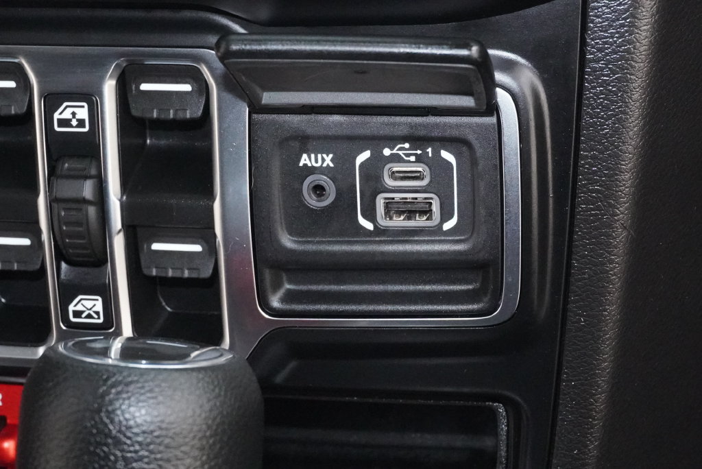 Used 2023 Jeep Wrangler Unlimited Rubicon 4xe AWD/4WD image 16