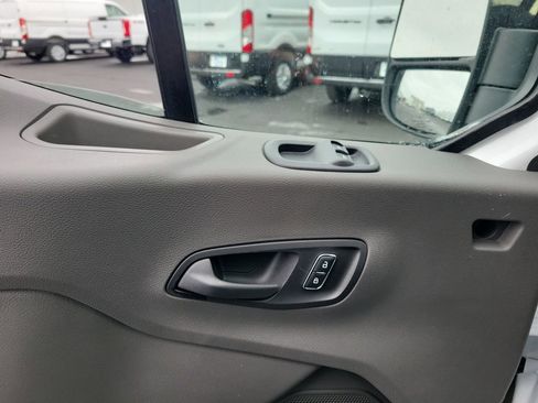 New 2026 Ford Transit 250 148 Medium Roof image 17
