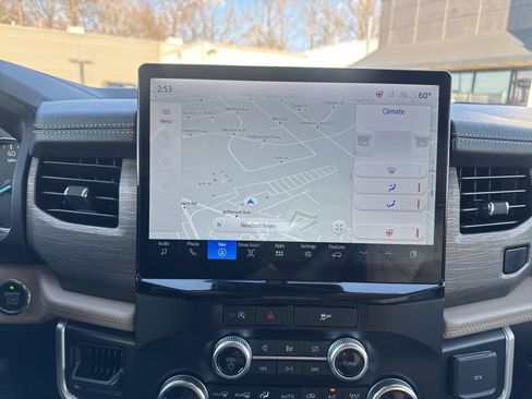 Used 2024 Ford Expedition Max Limited image 20