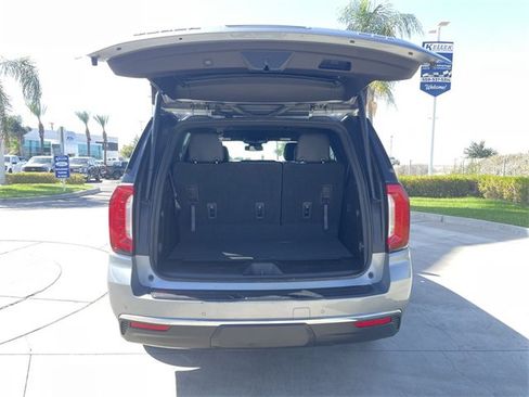 Used 2023 GMC Yukon SLT image 25