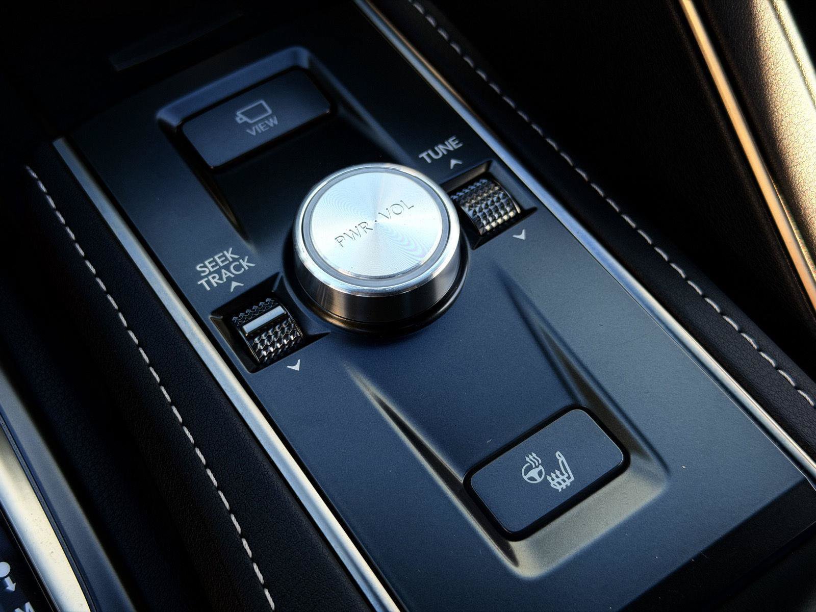 Used 2024 Lexus LC 500 Convertible w/ Touring Package RWD image 31