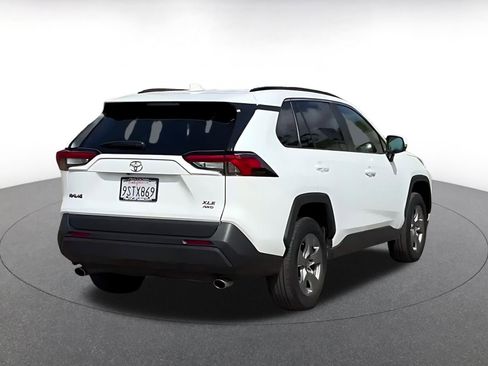 Used 2025 Toyota RAV4 XLE w/ Convenience Package image 15