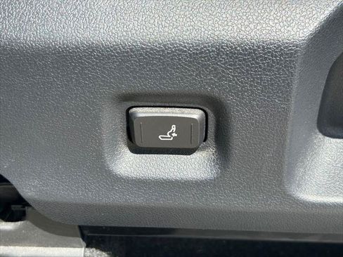 Certified 2024 Toyota Tacoma TRD Sport RWD image 23