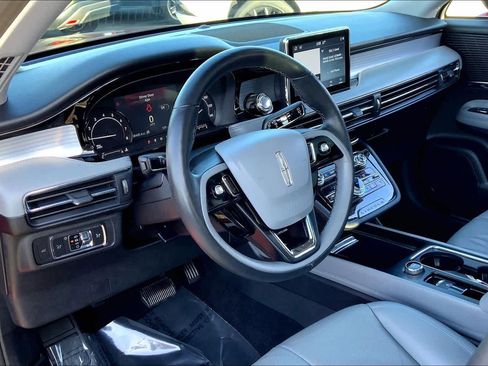 Used 2021 Lincoln Corsair AWD w/ Premium Package image 17
