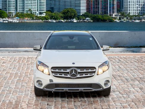 Used 2020 Mercedes-Benz GLA 250 w/ Convenience Package image 2