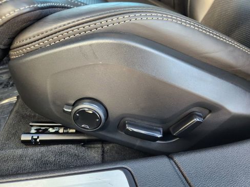 Used 2025 Volvo V60 B5 Cross Country Ultra image 13