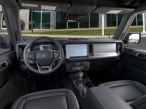 New 2025 Ford Bronco Outer Banks AWD/4WD image 9