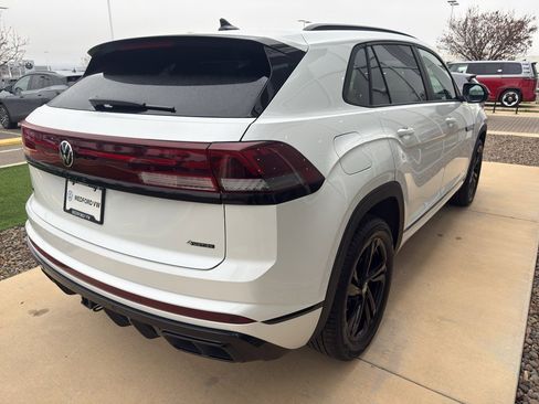 New 2026 Volkswagen Atlas Cross Sport SEL R-Line image 4