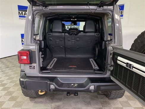 Used 2021 Jeep Wrangler Unlimited Rubicon w/ Xtreme Recon 35" Tire Package image 32