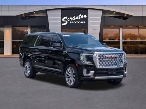 Used 2023 GMC Yukon XL Denali AWD/4WD image 7