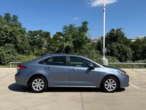 Used 2026 Toyota Corolla LE FWD image 6