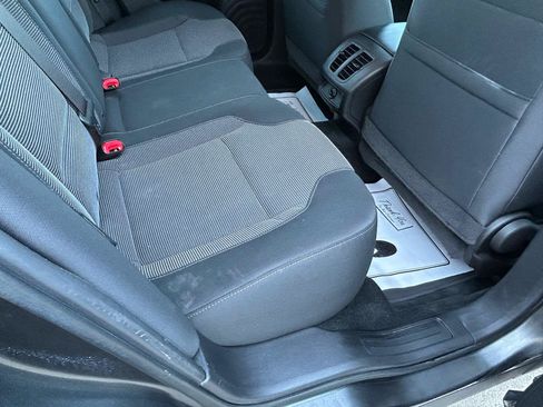 Used 2017 Ford Taurus SEL AWD/4WD image 11