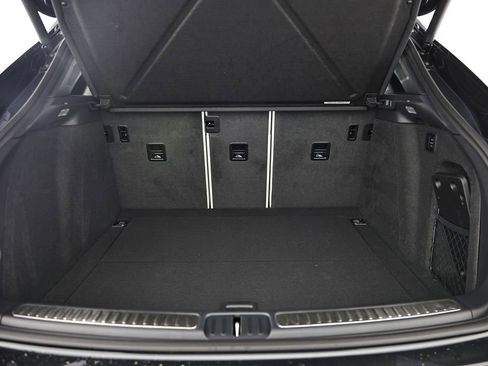 New 2026 Porsche Macan image 32