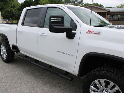 Used 2021 Chevrolet Silverado 2500 LT w/ Z71 Off-Road Package AWD/4WD image 15