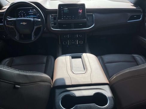 Used 2022 Chevrolet Suburban High Country AWD/4WD image 12
