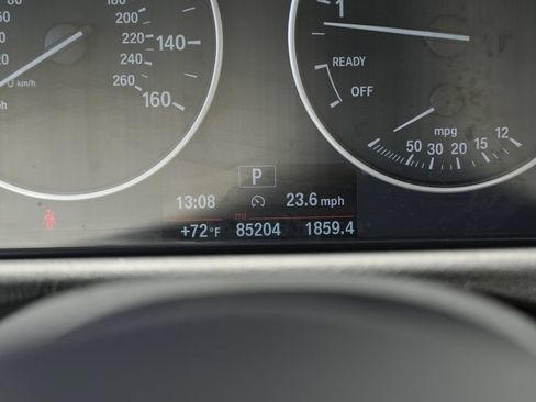 Used 2018 BMW 320i xDrive Sedan AWD/4WD image 46