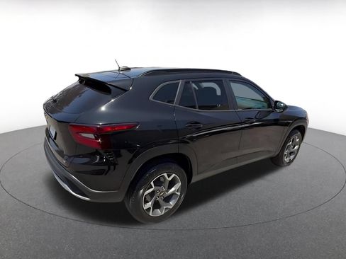 Used 2025 Chevrolet Trax LT FWD image 15