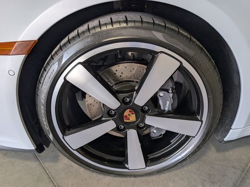 New 2025 Porsche 911 Carrera image 14