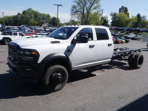 New 2026 RAM 4500 Tradesman AWD/4WD image 7