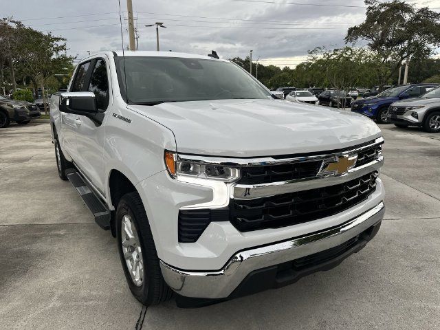 Used 2024 Chevrolet Silverado 1500 LT RWD image 15